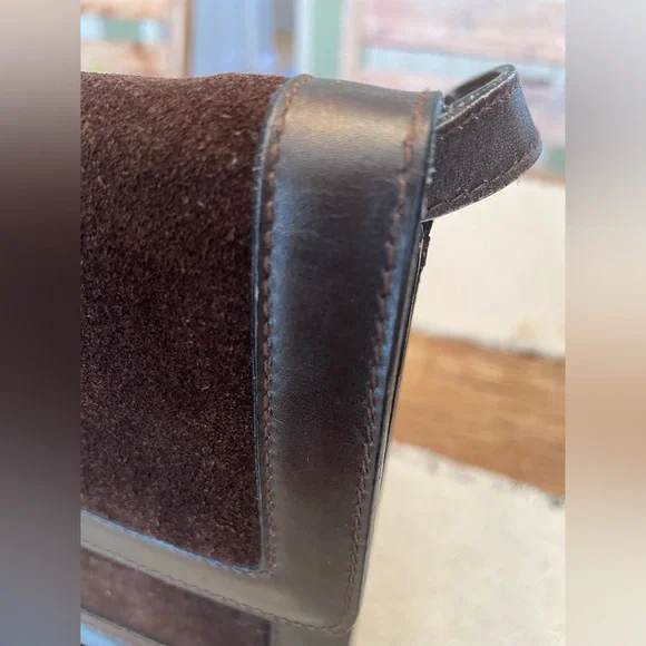 Gucci Chocolate Brown Suede Messenger Bag - Picture 13 of 16